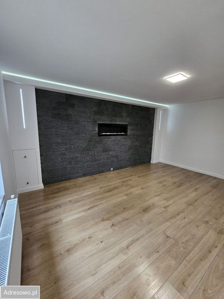 dom wolnostojący, 5 pokoi Zarajec. Zdjęcie 12