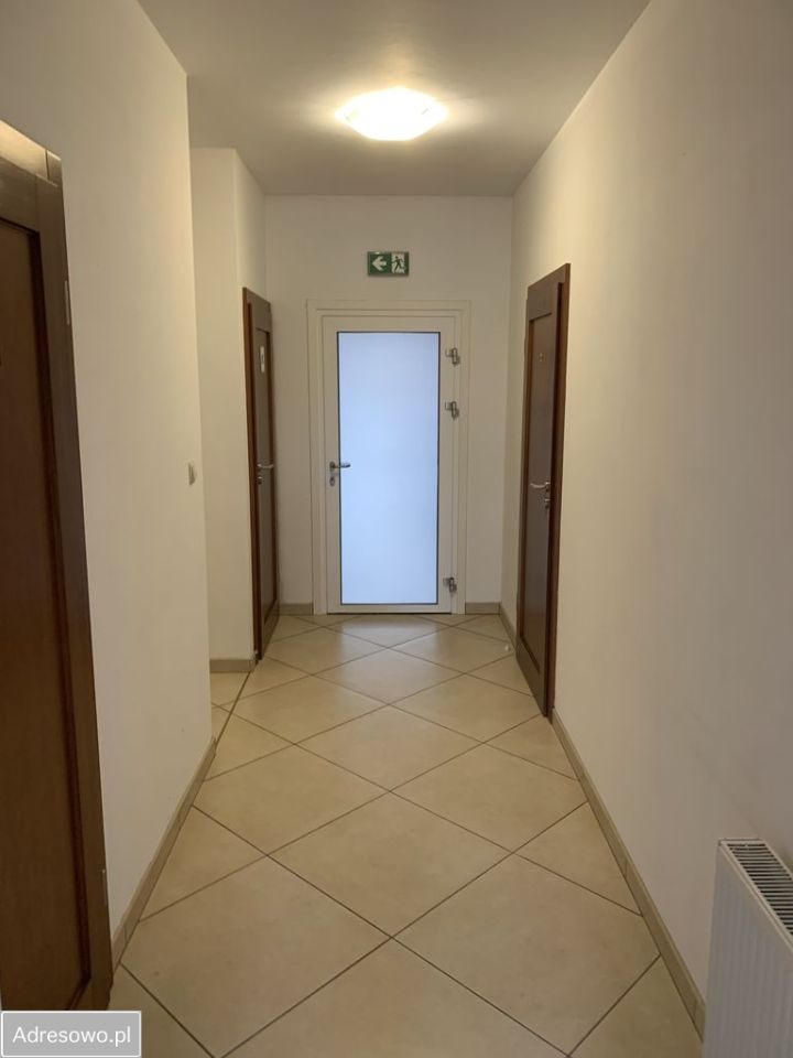 Lokal Kraków Borek Fałęcki, ul. Waleriana Łukasińskiego. Zdjęcie 2