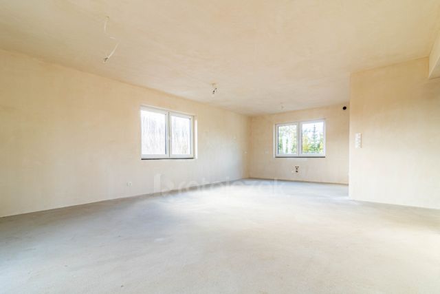 dom wolnostojący, 5 pokoi Kłodawa, ul. Słoneczna. Zdjęcie 10