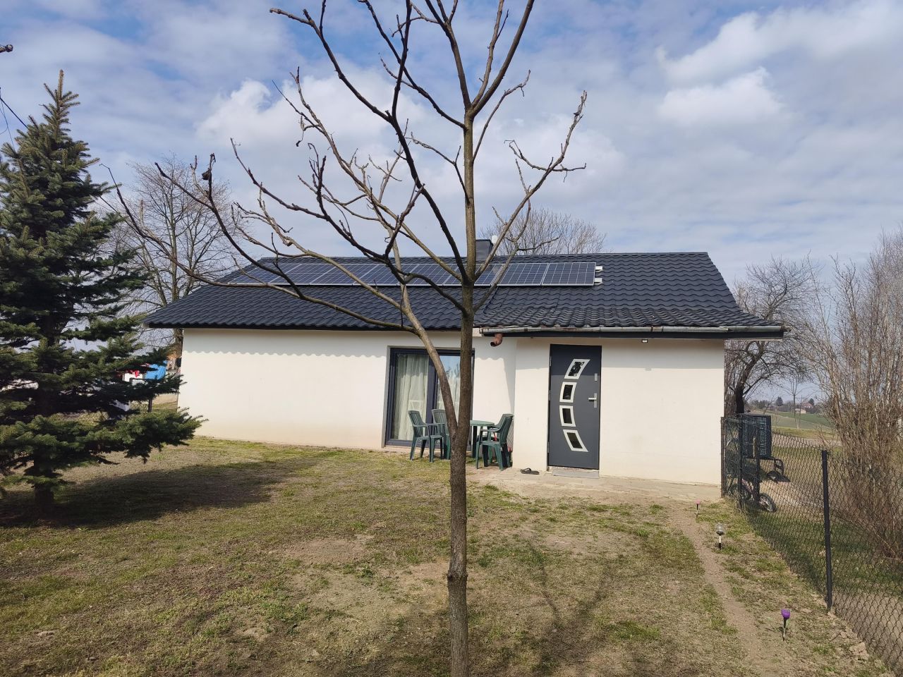 dom wolnostojący, 3 pokoje Nieledew Kąty. Zdjęcie 1