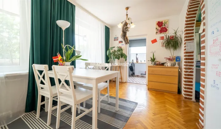 dom wolnostojący, 6 pokoi Karniowice, ul. Słoneczna