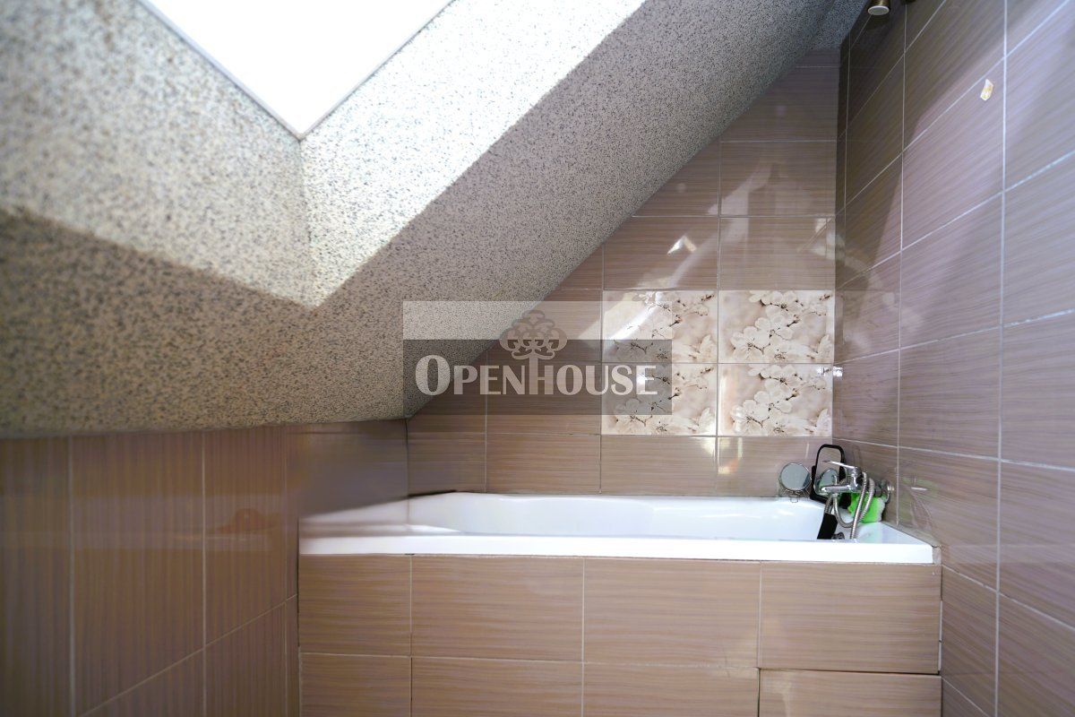 dom szeregowy, 7 pokoi Retków. Zdjęcie 12