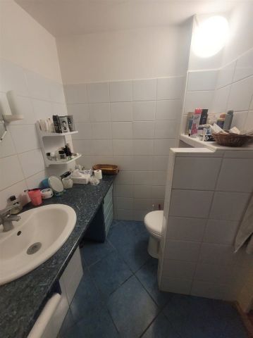 dom wolnostojący, 3 pokoje Jaroszów. Zdjęcie 7