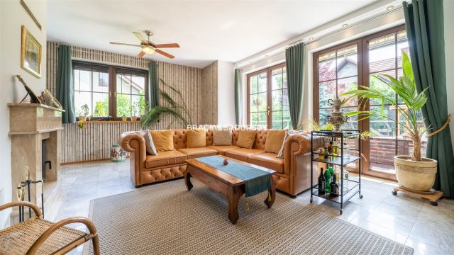 dom szeregowy, 6 pokoi Zabawa. Zdjęcie 5