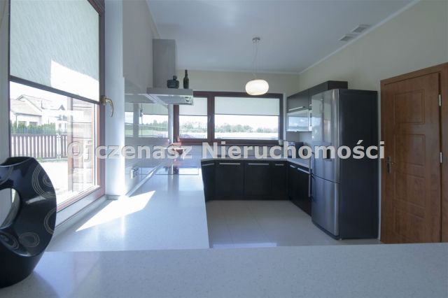 dom wolnostojący, 7 pokoi Niemcz. Zdjęcie 4