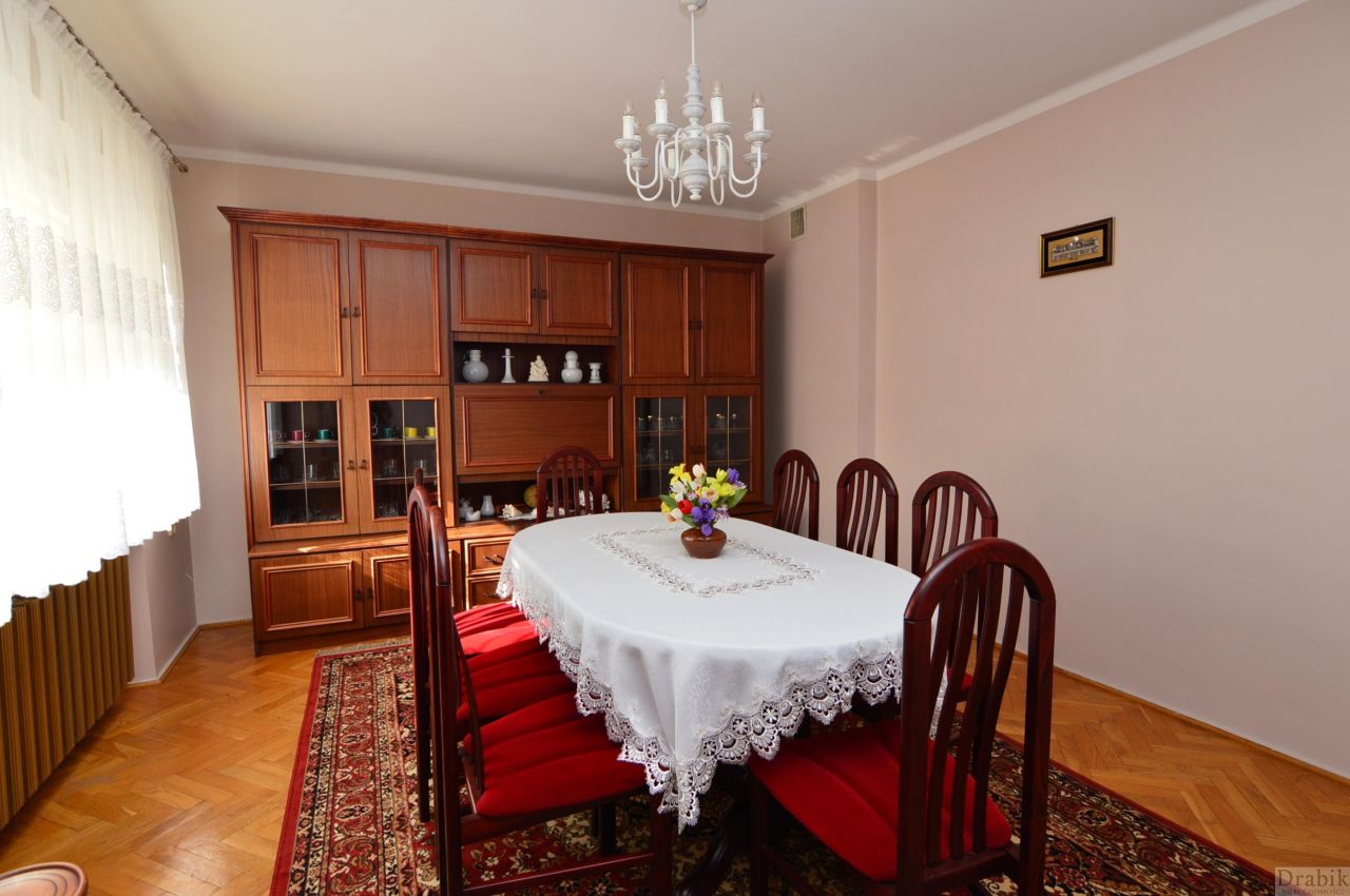 dom wolnostojący, 6 pokoi Spytkowice. Zdjęcie 9