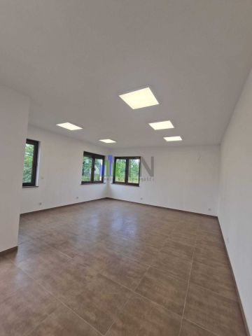 dom wolnostojący, 4 pokoje Jelcz-Laskowice. Zdjęcie 5
