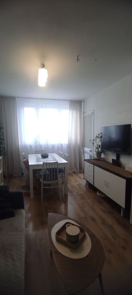 Mieszkanie 3-pokojowe Świdnica. Zdjęcie 3