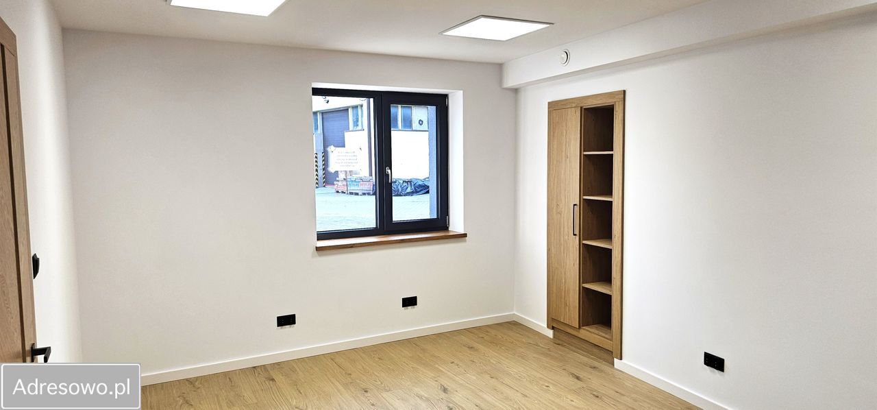 Biuro Bielsko-Biała Mikuszowice Krakowskie, ul. gen. Stanisława Maczka. Zdjęcie 14