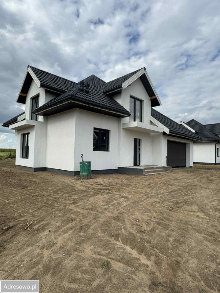 dom wolnostojący, 6 pokoi Hornostaje-Osada. Zdjęcie 2