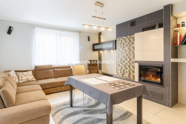 dom wolnostojący, 5 pokoi Wieliczka Krzyszkowice, ul. Modrzewiowa. Zdjęcie 1