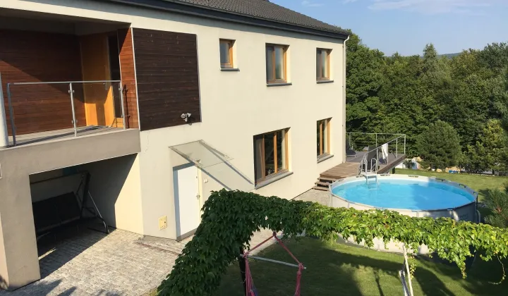 dom wolnostojący, 5 pokoi Pleśna