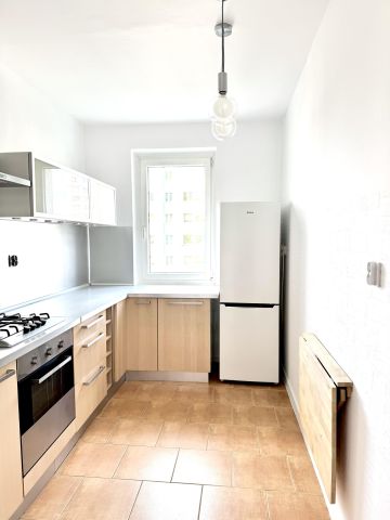 Mieszkanie 3-pokojowe Łódź Retkinia, al. ks. kard. Stefana Wyszyńskiego 61. Zdjęcie 6