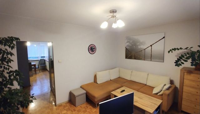 Mieszkanie 3-pokojowe Bełchatów Przytorze, ul. Stefana Żeromskiego. Zdjęcie 1