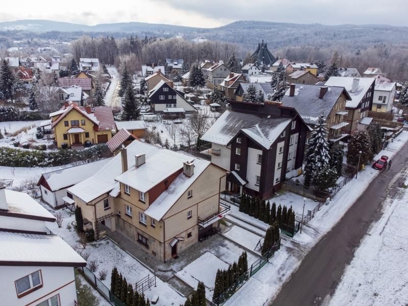 dom wolnostojący, 10 pokoi Polanica-Zdrój Sokołówka, ul. Bolesława Prusa. Zdjęcie 25