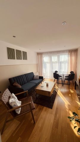 Mieszkanie 3-pokojowe Bełchatów, os. 1 Maja. Zdjęcie 1