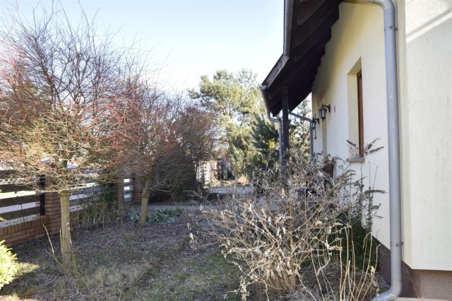 dom wolnostojący, 4 pokoje Lubochnia. Zdjęcie 5