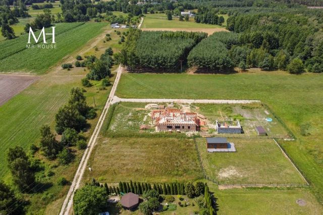 dom wolnostojący, 2 pokoje Stary Adamów. Zdjęcie 17