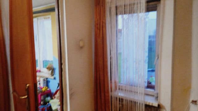 dom wolnostojący, 3 pokoje Petrykozy. Zdjęcie 1