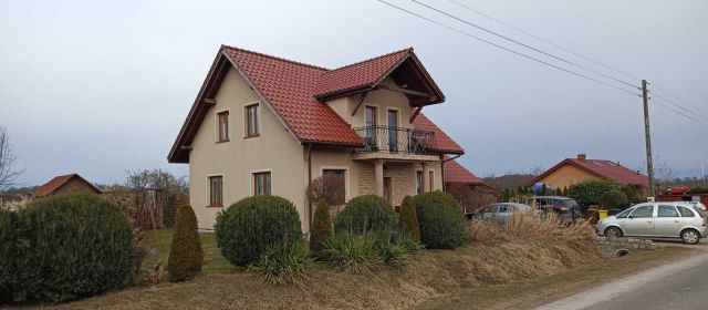 dom wolnostojący, 4 pokoje Uniejowice. Zdjęcie 1