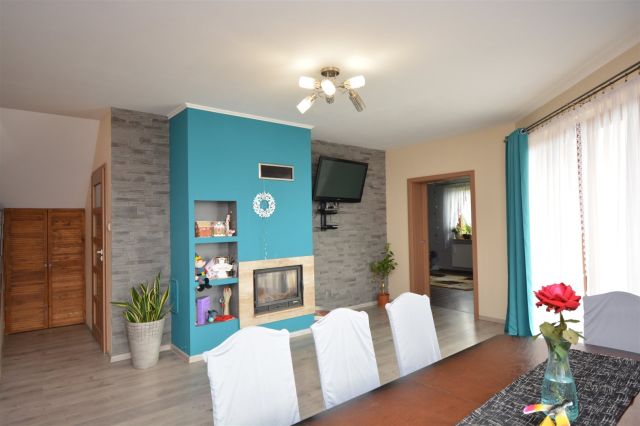 dom wolnostojący, 5 pokoi Bieliny. Zdjęcie 6