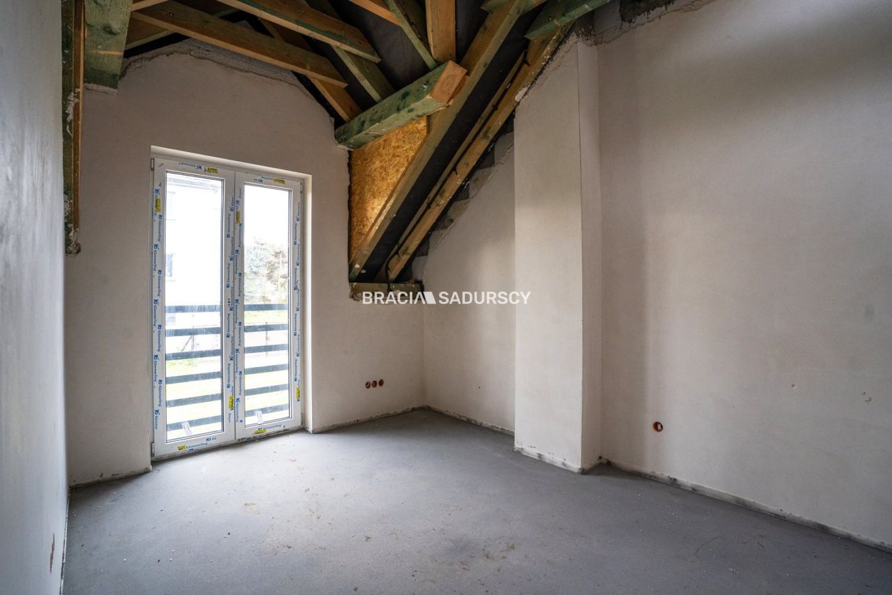 bliźniak, 6 pokoi Koźmice Wielkie. Zdjęcie 8