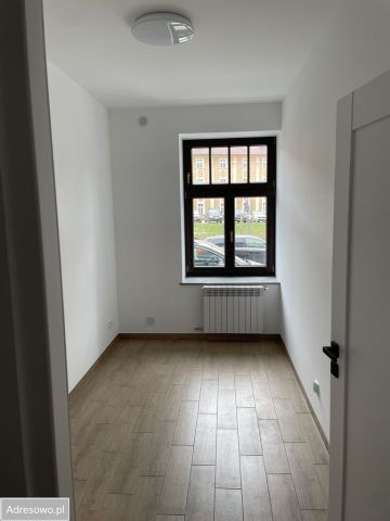 Mieszkanie 3-pokojowe Kłodzko, ul. Ignacego Daszyńskiego. Zdjęcie 1