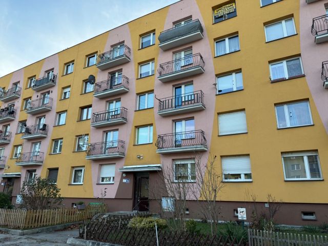 Mieszkanie 3-pokojowe Świętoszów, ul. Husarska. Zdjęcie 1