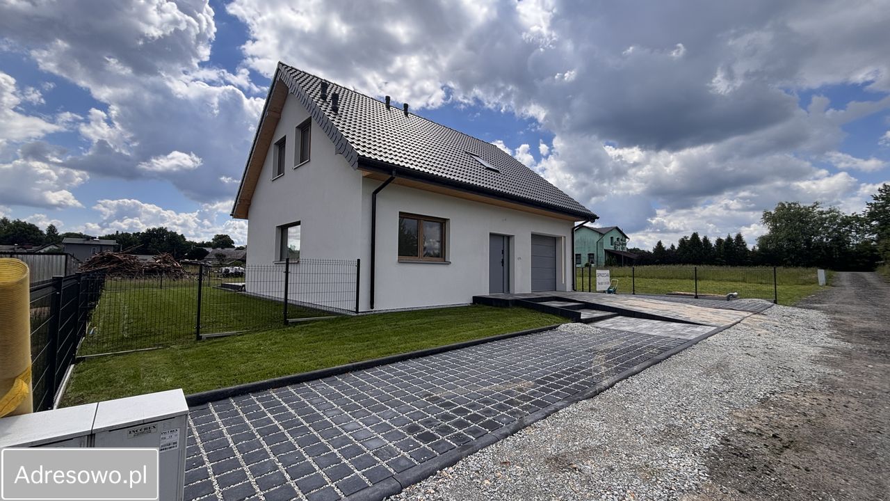 dom wolnostojący, 4 pokoje Brynek. Zdjęcie 2