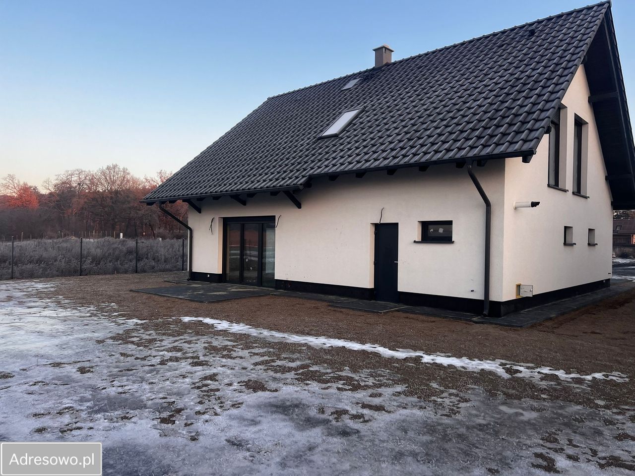 dom wolnostojący, 5 pokoi Nowa Wioska. Zdjęcie 15