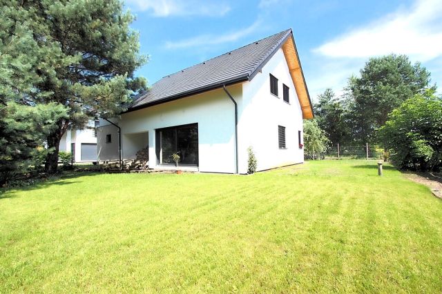 dom wolnostojący, 5 pokoi Murowaniec. Zdjęcie 1