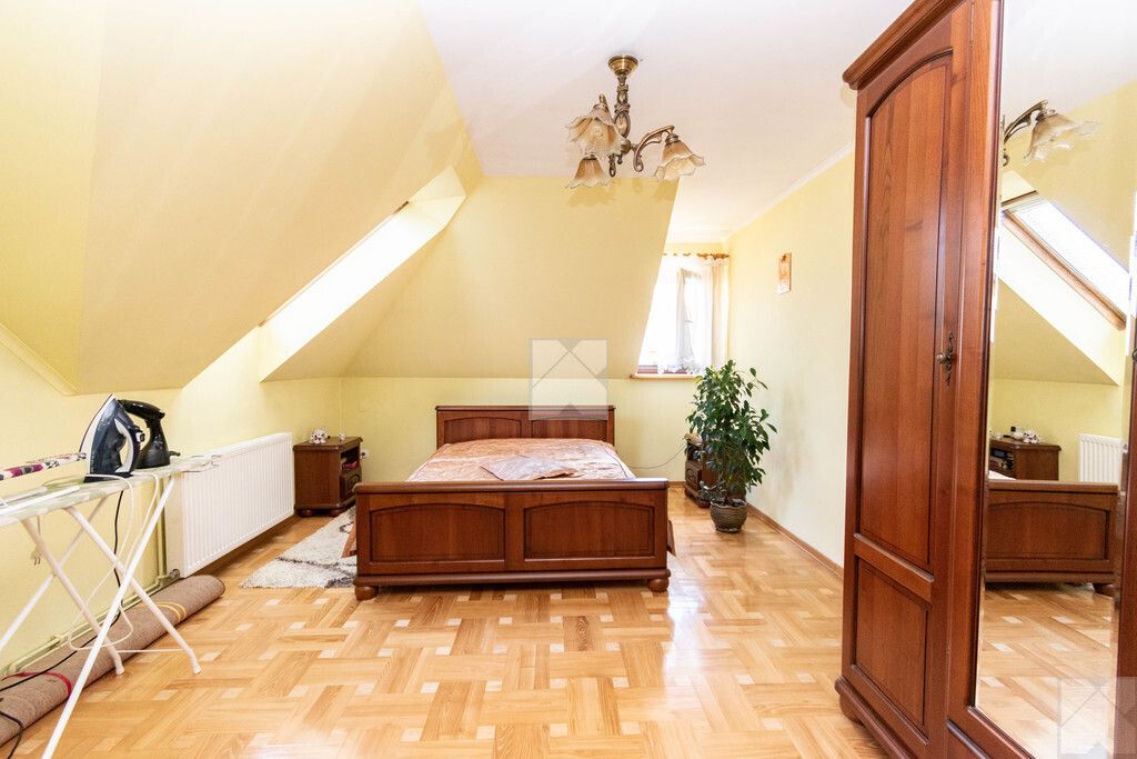 dom wolnostojący, 7 pokoi Lesko, ul. Kościuszki. Zdjęcie 8