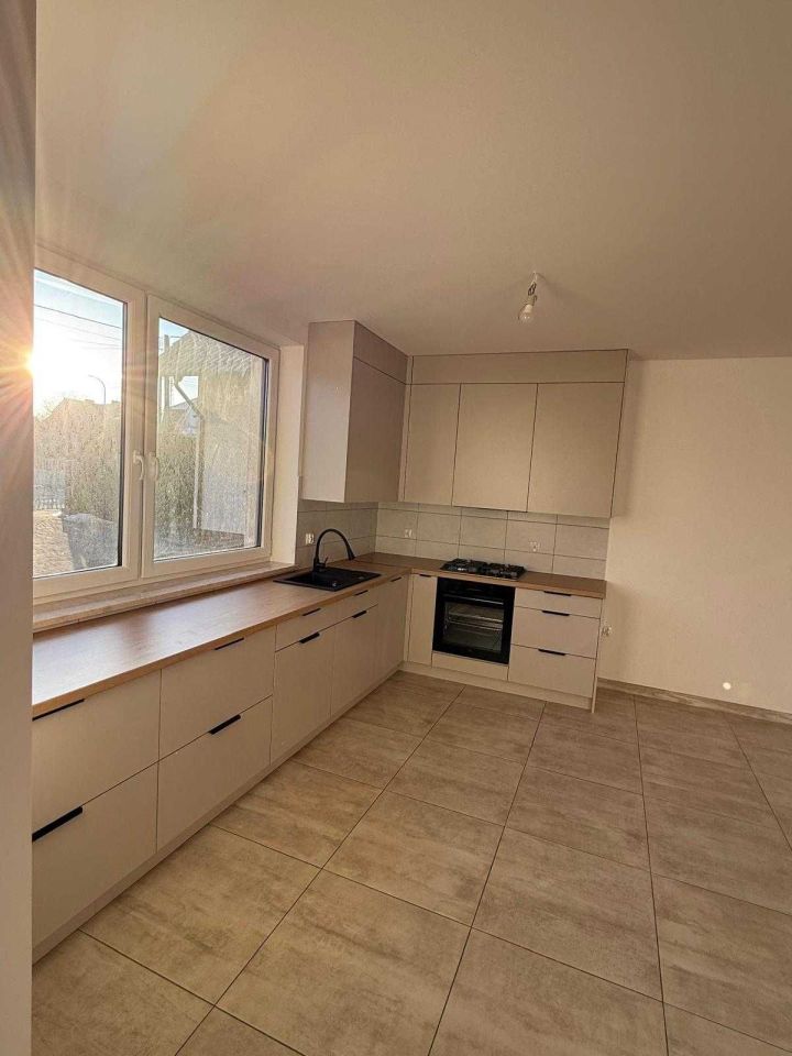 Mieszkanie 3-pokojowe Ostrzeszów, ul. gen. Władysława Sikorskiego. Zdjęcie 2