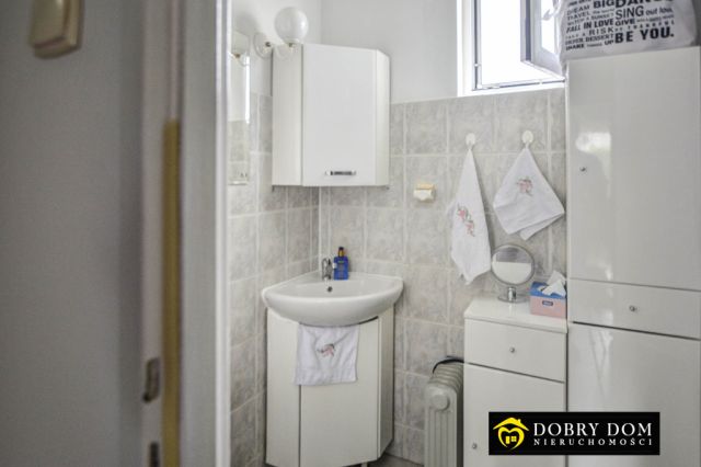 dom wolnostojący, 3 pokoje Malec. Zdjęcie 8