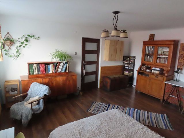 Mieszkanie 2-pokojowe Ćmielów, ul. Rynek. Zdjęcie 1