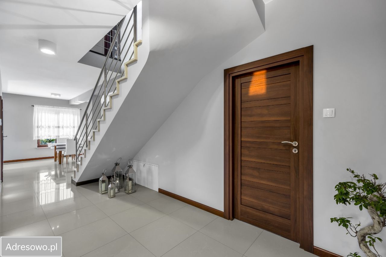 dom wolnostojący, 6 pokoi Bramki, ul. Dworcowa. Zdjęcie 9