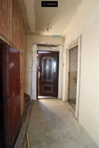 dom wolnostojący, 2 pokoje Komasin. Zdjęcie 7