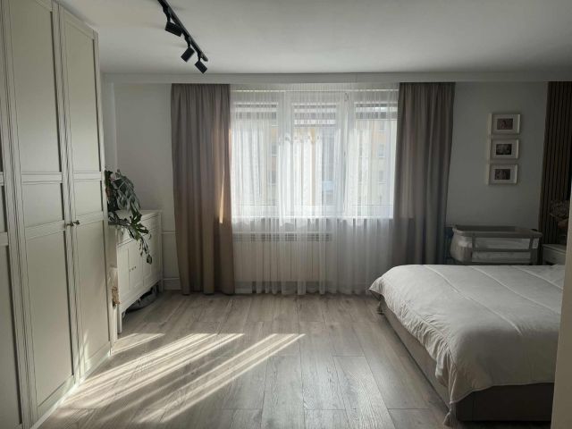 Mieszkanie 3-pokojowe Mielec Cyranka, ul. Edwarda Biernackiego. Zdjęcie 1