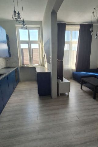 Mieszkanie 3-pokojowe Brzeg, ul. Grunwaldzka. Zdjęcie 1