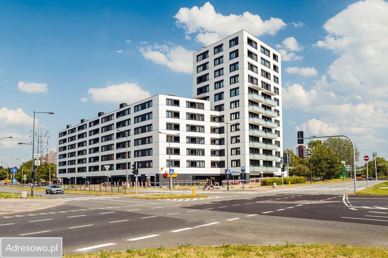 Mieszkanie 3-pokojowe Warszawa Ursynów, ul. Jerzego Holzera. Zdjęcie 2