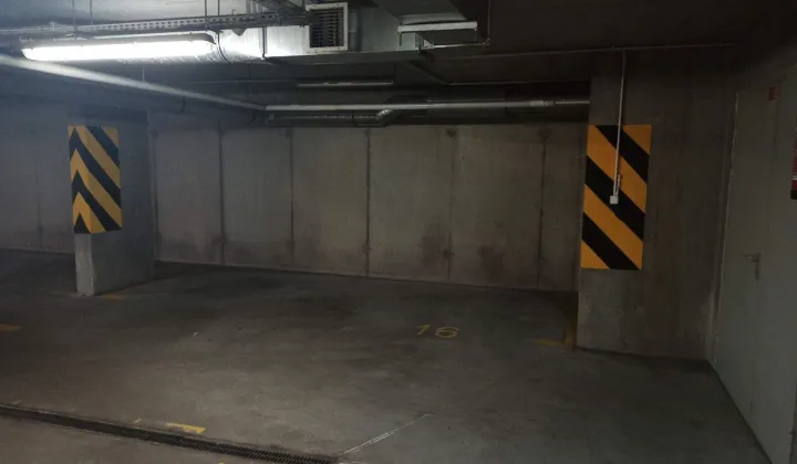 Garaż/miejsce parkingowe Warszawa Targówek, ul. Uznamska