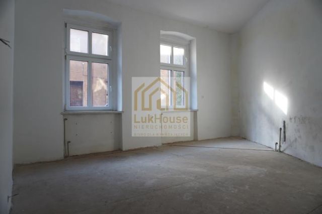 Mieszkanie 3-pokojowe Bytom, ul. Katowicka. Zdjęcie 3