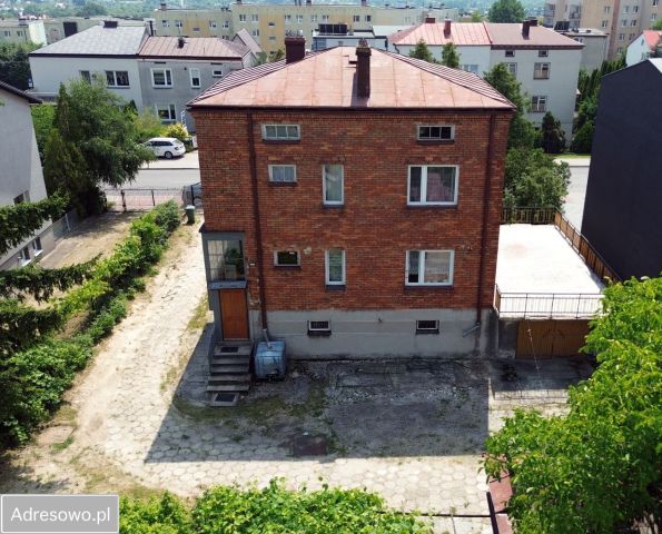 dom wolnostojący, 5 pokoi Busko-Zdrój, ul. Partyzantów. Zdjęcie 1