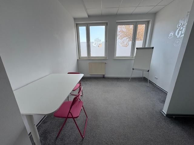 Biuro Warszawa Zacisze, ul. Tużycka. Zdjęcie 1