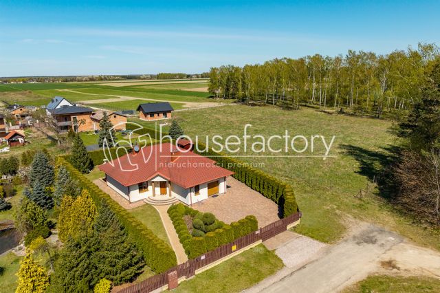 dom wolnostojący, 3 pokoje Nowy Bedoń. Zdjęcie 1