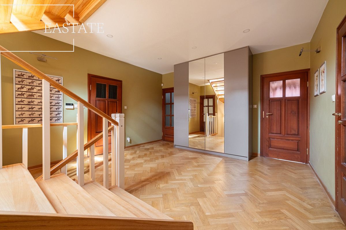 dom wolnostojący, 8 pokoi Warszawa Wawer, ul. Drwali. Zdjęcie 9