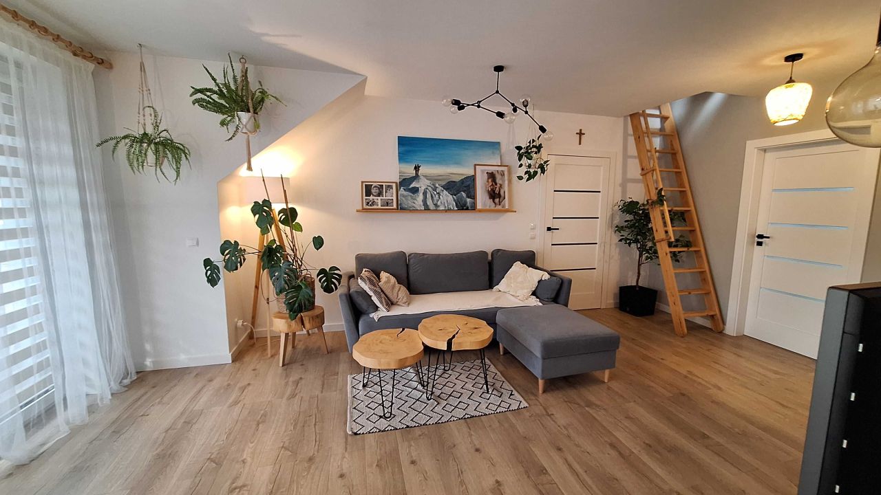 Mieszkanie 4-pokojowe Piekary Dół. Zdjęcie 1