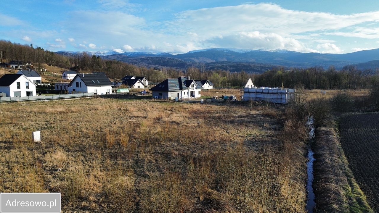 dom wolnostojący, 3 pokoje Jelenia Góra Cieplice Śląskie-Zdrój, ul. Walerego Wróblewskiego. Zdjęcie 1