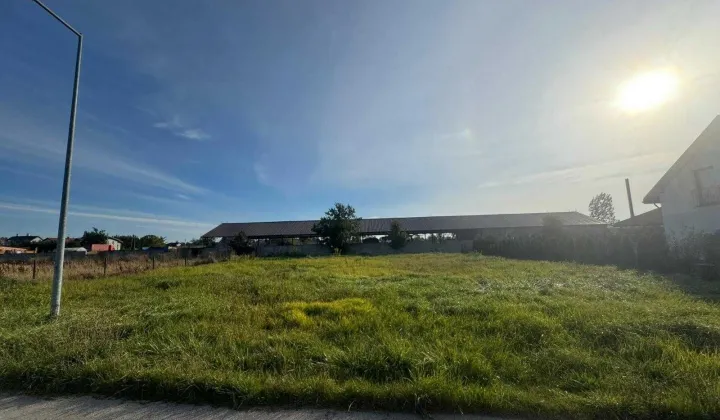 Działka budowlana Kąty