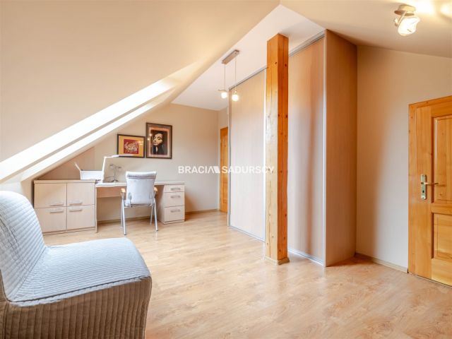 dom wolnostojący, 6 pokoi Sułków. Zdjęcie 37